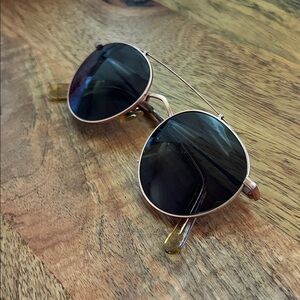 WONDERLAND Black and Gold Sunglasses